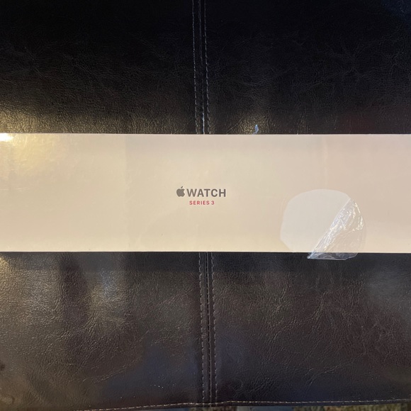 Apple Watch Series 3 42mm Space Gray Aluminum w/ Black Sport Band - GPS+Cellular - Picture 6 of 8